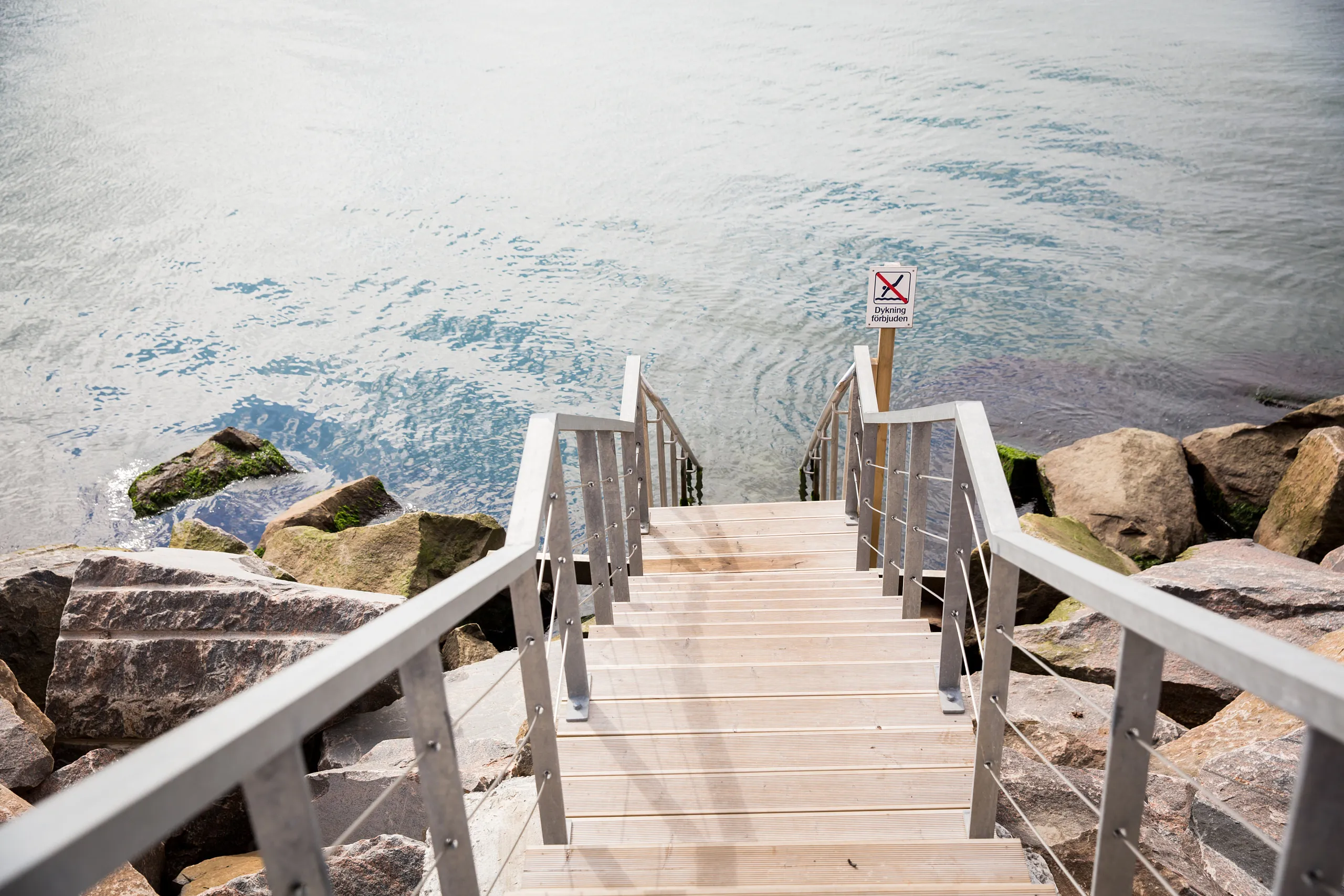 Brygga ner till havet på Bacchus