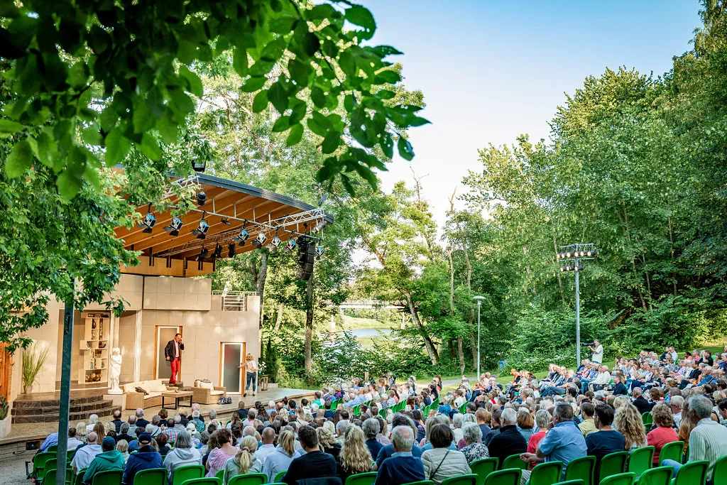 Utomhusteater.
