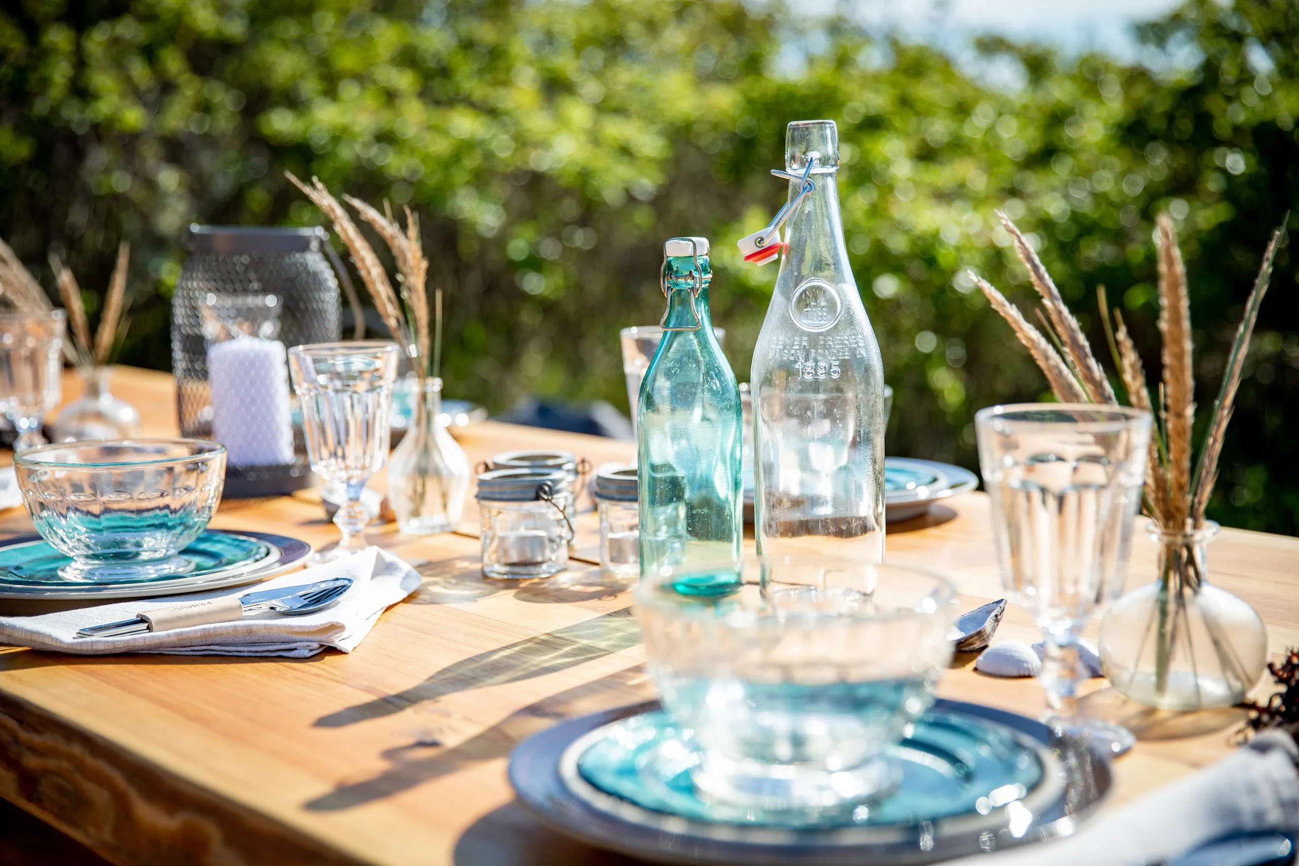 Dukat bord i naturen