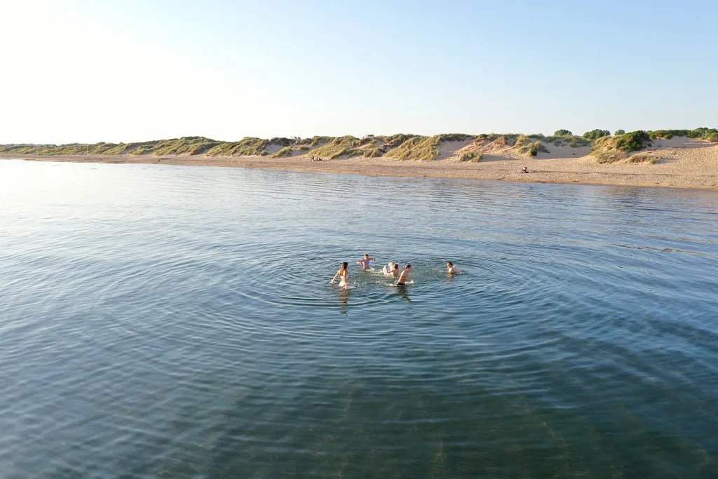 kvällsbad på sommaren