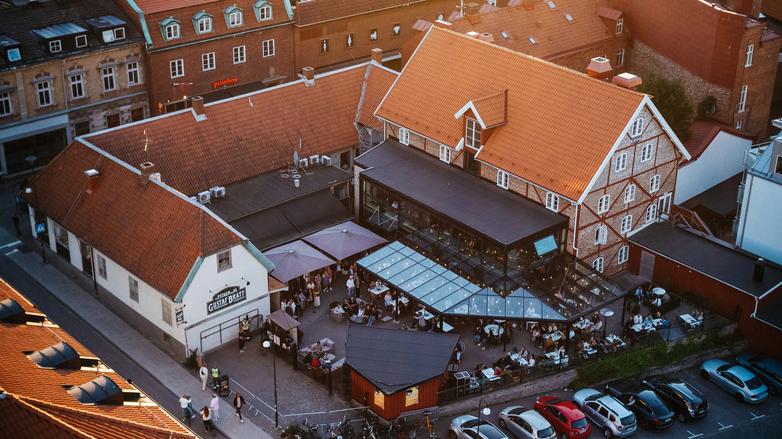 gustaf bratt sommar restaurang centrum