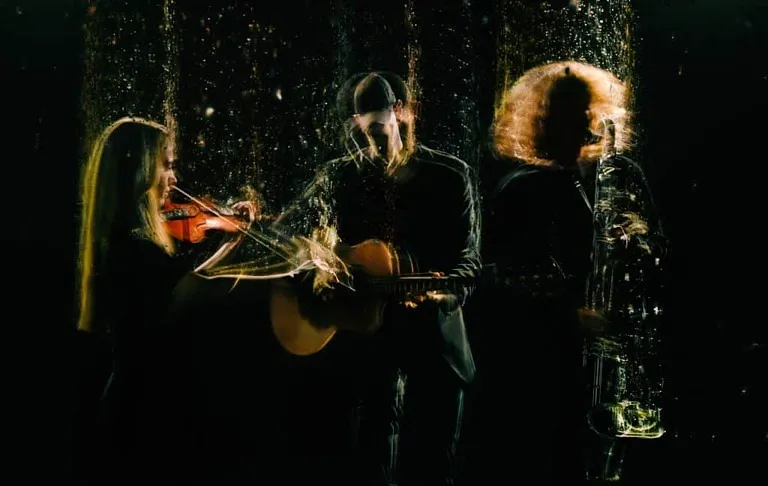 Jazzetc… i samarbete med Musik Hallandia presenterar stolt Mojna