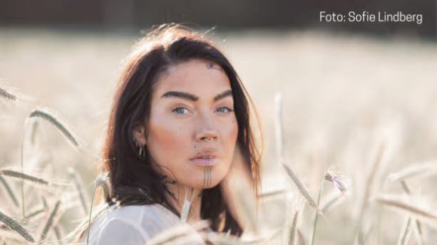 Maxida Märak med musiker Louice Ottosson